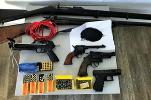 Είχε στην κατοχή του μίνι οπλοστάσιο