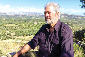 Ο μαντιναδολόγος και ποιητής Γιώργης Καράτζης στο Μονόγραμμα