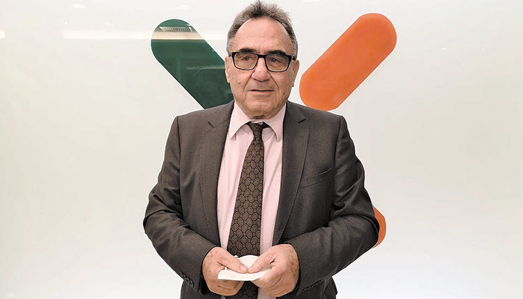 ι  ο πρόεδρος της Συνεταιριστικής Τράπεζας Χανίων κ.  Μιχάλης Μαρακάκης