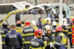 ΛΕΩΦΟΡΕΙΟ ΜΕ ΕΛΛΗΝΕΣ: Ένας νεκρός και 3 τραυματίες στο Βουκουρέστι