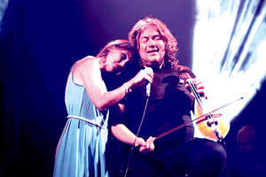 Η μουσική παράσταση  “Σμύρνη - Κρήτη - Πειραιά”