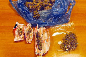 Τους έπιασαν με ναρκωτικά