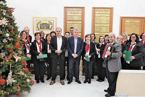 Με κάλαντα και ευχές αποχαιρετούν τη χρονιά οι τοπικοί άρχοντες