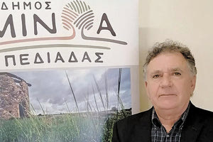 Δεν πτοείται ο Μανόλης Φραγκάκης από τις άλλες υποψηφιότητες στον Δήμο Μινώα και ετοιμάζει το δικό του ψηφοδέλτιο.