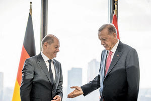 Τον κάλεσε αμέσως στο τηλέφωνο