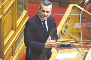 Ο Χάρης Μαμουλάκης