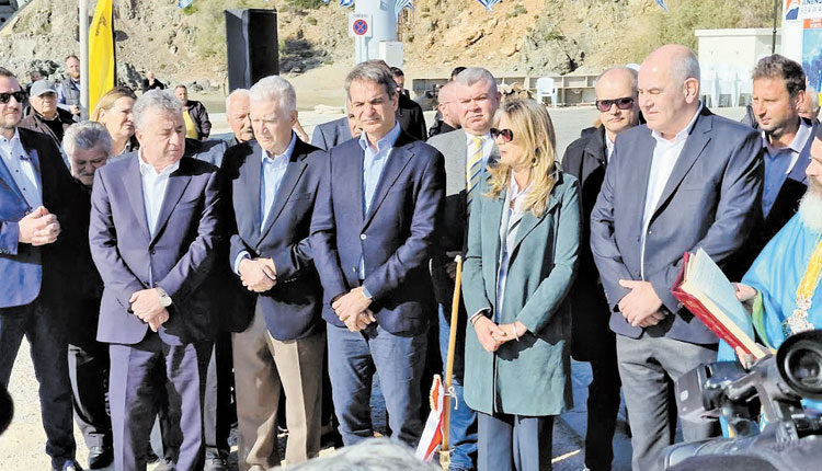 Ο KYΡΙΑΚΟΣ ΜΗΤΣΟΤΑΚΗΣ ΣΕ ΜΙΑ ΙΣΤΟΡΙΚΗ ΕΠΙΣΚΕΨΗ Μήνυμα με πολλούς αποδέκτες από τη Γαύδο