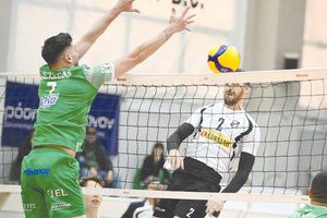 Στιγμιότυπο από το παιχνίδι του ΟΦΗ με τον Παναθηναϊκό