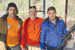 Ο κ. Αυγενάκης με τον προπονητή κ. Μαρκογιαννάκη και τον εκπαιδευτή κ. Ματαλλιωτάκη (αριστερά)