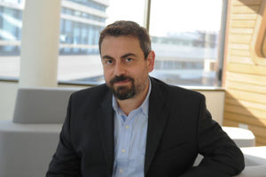 Ο κορυφαίος επιστήμονας Βασίλης Nτζιαχρήστος, ο οποίος το 2013, όταν ήταν 44 ετών, κέρδισε το «γερμανικό Νόμπελ» για την πρωτοποριακή μέθοδο απεικόνισης των καρκινικών κυττάρων