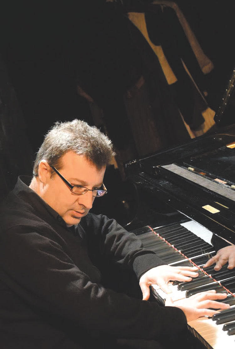 ΙΩΣΗΦ ΒΑΛΕΤ: «Ο μεγάλος πιανίστας ερμηνεύει όσα δεν λέει η παρτιτούρα»