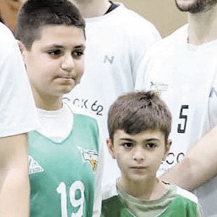 Ο Γιώργος Μαρκογιαννάκης, ο Στέλιος Σανδαλάκης και ο Λεωνίδας Περβολαράκης που αγωνίζονται στα τμήματα των εφήβων, παμπαίδων και μίνι αντίστοιχα, γράφτηκαν στο φύλλο αγώνα της αναμέτρησης στο πλαίσιο της 12ης αγωνιστικής της Γ’ Εθνικής.