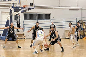 Φάση από το χθεσινό παιχνίδι του ΟΦΗ στην Ελευσίνα