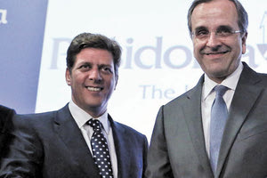 Καρφί ή μάλλον… πρόκα πέταξε ο αναπληρωτής υπουργός Εξωτερικών, Μιλτιάδης Βαρβιτσιώτης, για τον πρώην πρωθυπουργό Αντώνη Σαμαρά, ο οποίος ήταν χθες παρών στην εξόδιο ακολουθία του τέως βασιλιά Κωνσταντίνου.