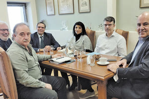 Σε καλό και μάλλον συναδελφικό κλίμα συναντήθηκε με τη νέα πρυτανική Αρχή του Πολυτεχνείου Κρήτης χθες ο βουλευτής Χανίων της ΝΔ, πρόεδρος της Διαρκούς Επιτροπής Μορφωτικών Υποθέσεων της Βουλής, Βασίλης Διγαλάκης.