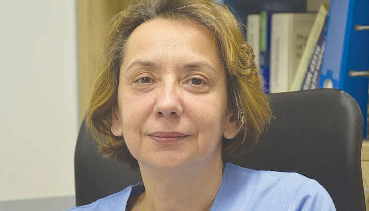 Η διευθύντρια της ΜΕΘ του ΠΑΓΝΗ κ. Ευμορφία Κονδύλη