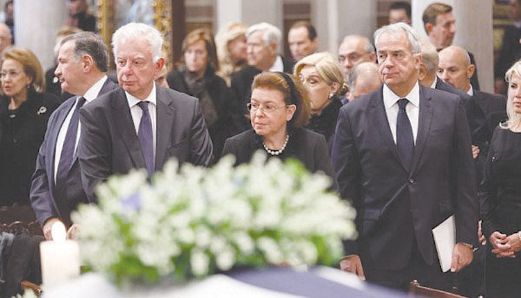 Στην κηδεία παρέστησαν εκπρόσωποι της κυβέρνησης