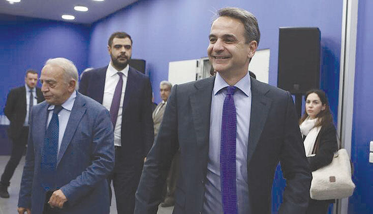 Σε τροχιά εκλογών μπαίνει η κυβέρνηση