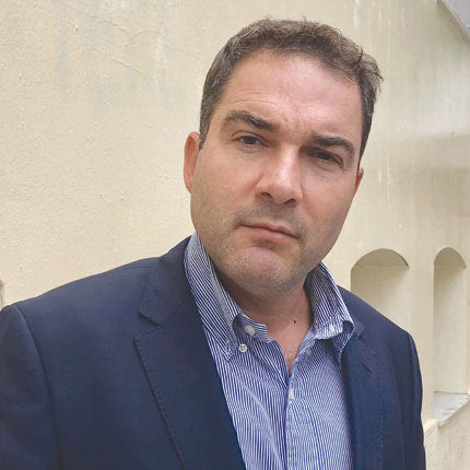 Ο Γιώργος Ζερβός, δικηγόρος της 25χρονης, δήλωσε: «Η απόφαση του δικαστηρίου συνιστά δικαίωση για την εντολέα μου που υπέστη ισχυρό σοκ από τον δημόσιο διασυρμό της»