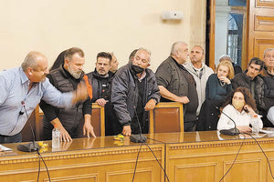 ΓΙΑ ΤΟ ΚΥΚΛΟΦΟΡΙΑΚΟ Επεισοδιακή συνεδρίαση στο Δημοτικό Συμβούλιο