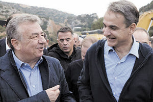 Τη δική του απάντηση στα όσα είπε από το Ηράκλειο ο πρωθυπουργός Κυριάκος Μητσοτάκης, τα οποία ερμηνεύτηκαν ως μια έμμεση στήριξη στον περιφερειάρχη στις επερχόμενες αυτοδιοικητικές εκλογές, έδωσε χθες ο Σταύρος Αρναουτάκης, όταν ρωτήθηκε σχετικά.