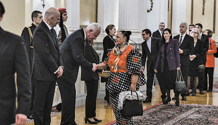 Την καθιερωμένη δεξίωση προς τιμήν του διπλωματικού σώματος παρέθεσε χθες η Πρόεδρος της Δημοκρατίας, Κατερίνα Σακελλαροπούλου, στο Προεδρικό Μέγαρο, παρουσία και του πρωθυπουργού Κυριάκου Μητσοτάκη