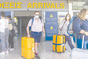 Οι αυξημένες προκρατήσεις δημιουργούν αισιοδοξία