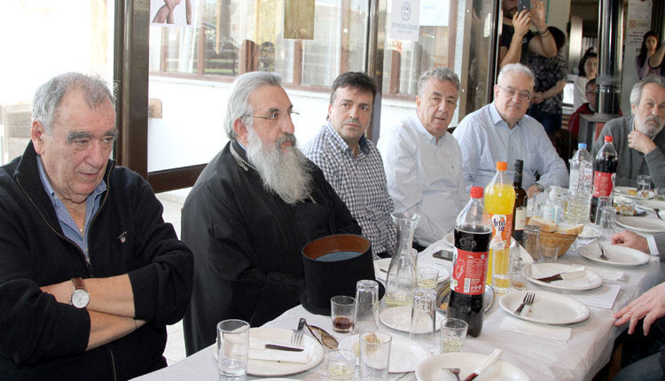  Ο Αρχιεπίσκοπος Κρήτης κ. Ευγένιος με τους κ. Καλέμπουμπα, Συριγωνάκη, Αρναουτάκη, Βαμβακά στην εκδήλωση του ΣΑΕΠΗ 