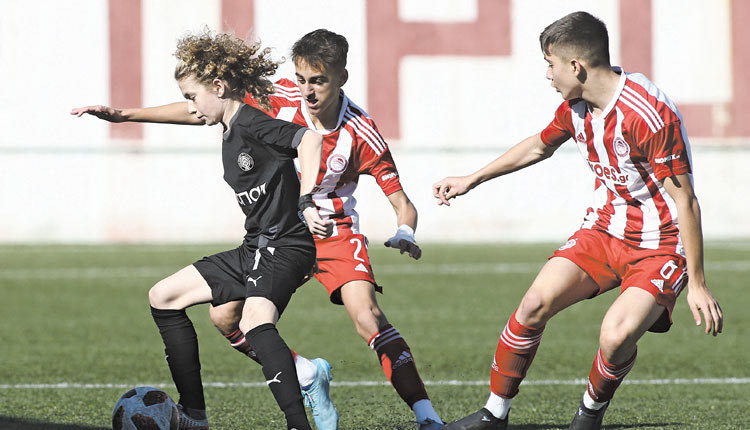   Και η Κ-15 ηττήθηκε από τους «ερυθρόλευκους»