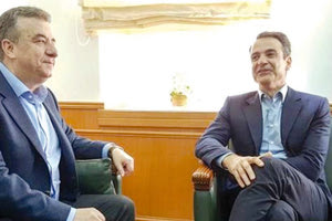 Ο κ. Αρναουτάκης διατηρεί άριστες σχέσεις με τη Φ. Γεννηματά, τον Αλέξη Τσίπρα και τον Κ. Μητσοτάκη.