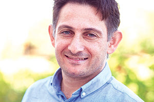 Ο Δρ. Εμμανουήλ Στρατάκης