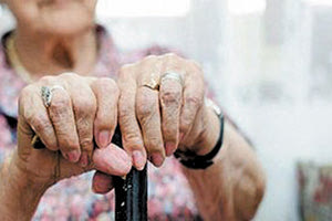 ηλικιωμενοι σύνταξη γηρία