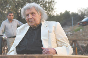 Μίκης Θεοδωράκης