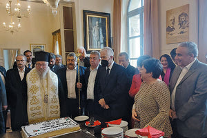 από τα Χανιά, στις εκδηλώσεις για το νέο έτος ο περιφερειάρχης Κρήτης Σταύρος Αρναουτάκης