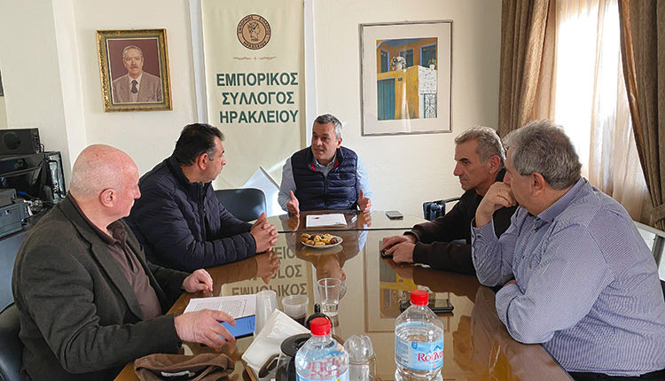 Επαφή Χάρη Μαμουλάκη με τους εμπόρους