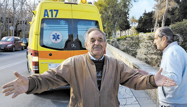 Νέα πτώση δέντρου απείλησε 70χρονο