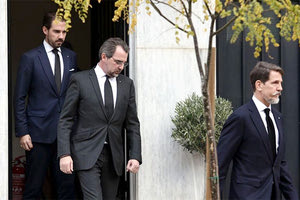 Στο Μέγαρο Μαξίμου πήγαν οι γιοι του Κωνσταντίνου