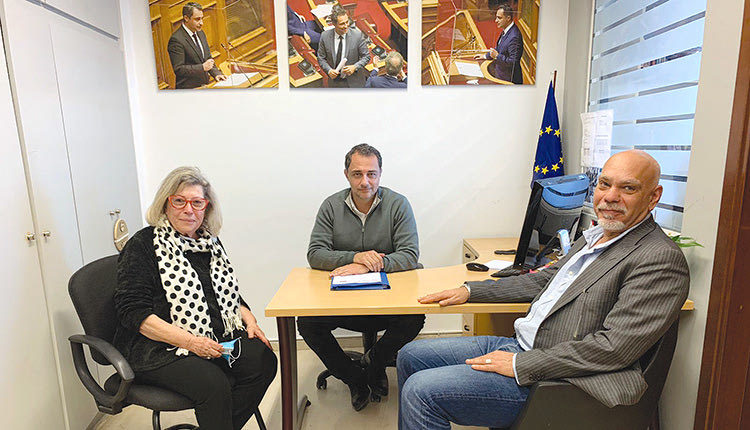 ΚΑΚΟΠΟΙΗΣΗ ΑΝΗΛΙΚΩΝ: Μάξιμος Σενετάκης στην πρόεδρο της ENCLAVE κα Μαίρη Παχιαδάκη