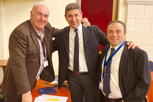 Ο υφυπουργός Λ. Αυγενάκης με τους διευθυντές ξενοδοχείων