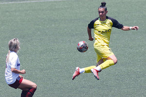 Εντυπωσιακή φάση από το χθεσινό παιχνίδι των γυναικών του Εργοτέλη