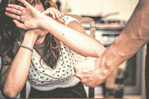 ενδοοικογενειακη βια