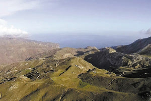 Αντιδράσεις για τα φωτοβολταϊκά στα Αστερούσια της... UNESCO