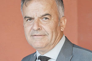 Ο καθηγητής Βασίλης Χαρμανδάρης