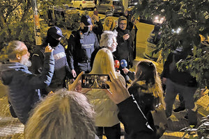 η σύλληψη του συγγραφέα Πέτρου Τατσόπουλου