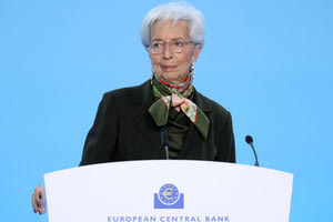 ΕΥΡΩΠΑΪΚΗ ΚΕΝΤΡΙΚΗ ΤΡΑΠΕΖΑ Ανέβασε τα επιτόκια και προανήγγειλε νέα αύξηση