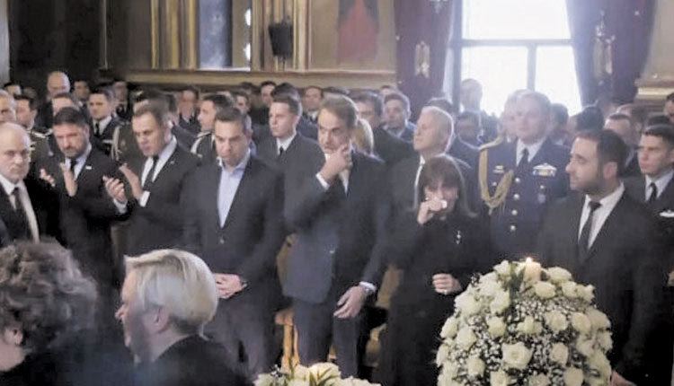 Πανελλήνια συγκίνηση για τον θάνατο του Μάριου - Μιχαήλ Τουρουτσίκα 