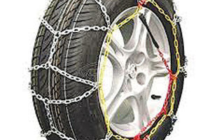 ΣΑΜΑΡΑΚΗΣ: Επίκαιρο... Δεν θα ήταν άσκοπο να υπενθυμίσουμε στους τηλεοπτικούς σταθμούς να διαθέσουν λίγο από τον πολύτιμο  χρόνο τους, ανάμεσα στις διαφημίσεις, ως κοινωνική προσφορά, να προβάλουν σποτάκι με τον τρόπο τοποθέτησης των αντιολισθητικών αλυσίδων