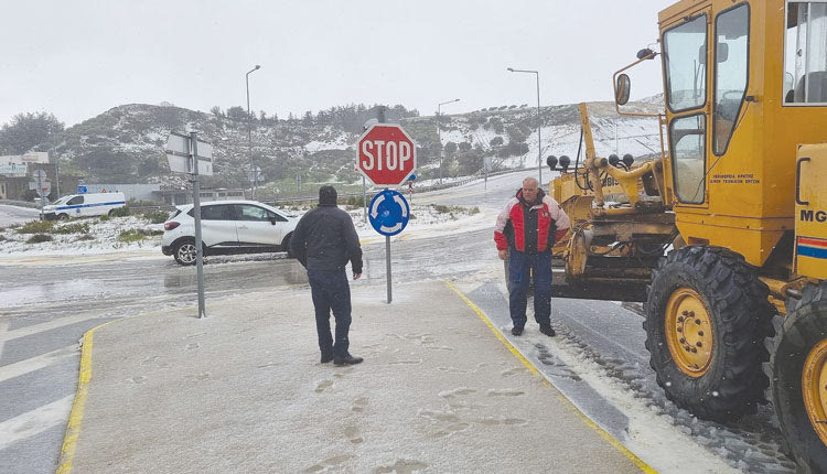 Κλιμάκια της Περιφέρειας και της Αστυνομίας στην Αγία Βαρβάρα  