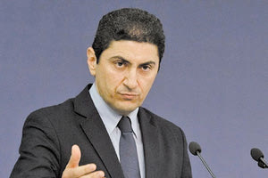 «Διάλογος μόνο αν επιστρέψουν οι ομάδες της SL2» λέει ο Αυγενάκης