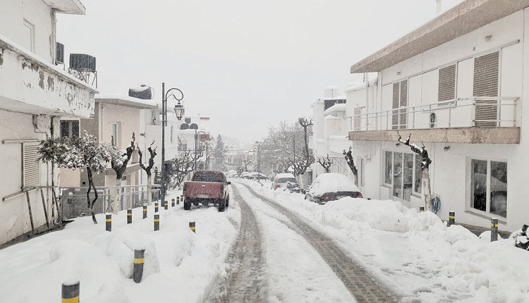 Με 4χ4 και αλυσίδες μόνο η κίνηση  σε πολλά σημεία